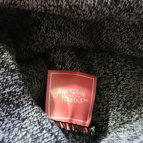 Toronto Raptors winter hat - Picture 4 of 4